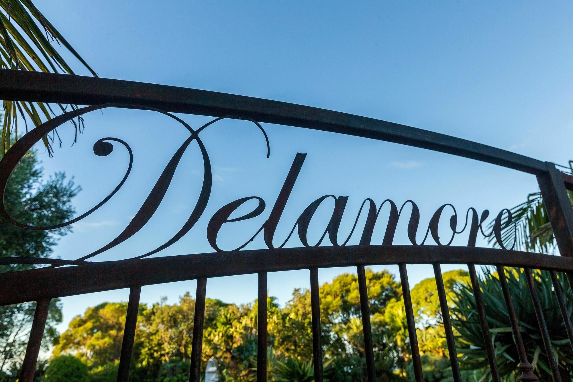 Delamore Lodge Oneroa Екстериор снимка